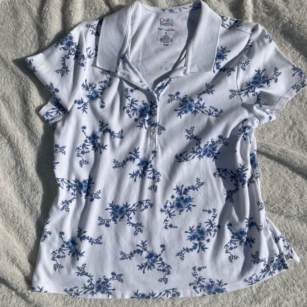Croft & Barrow Blue and White Floral Blouse